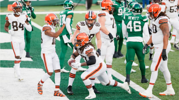 Cleveland_Browns_are_in_Win_Now_Situatio-5feb9dedeaf8886bd61639f7_1_Dec_29_2020_21_32_52_poster